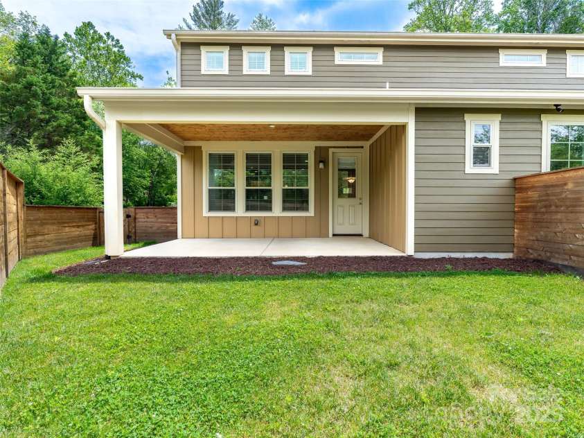 572 Sweet Birch Park Lane, Black Mountain, NC 28711.  MLS# CAR4260117, YatesRealty ID 25911. The back yard is fully fenced