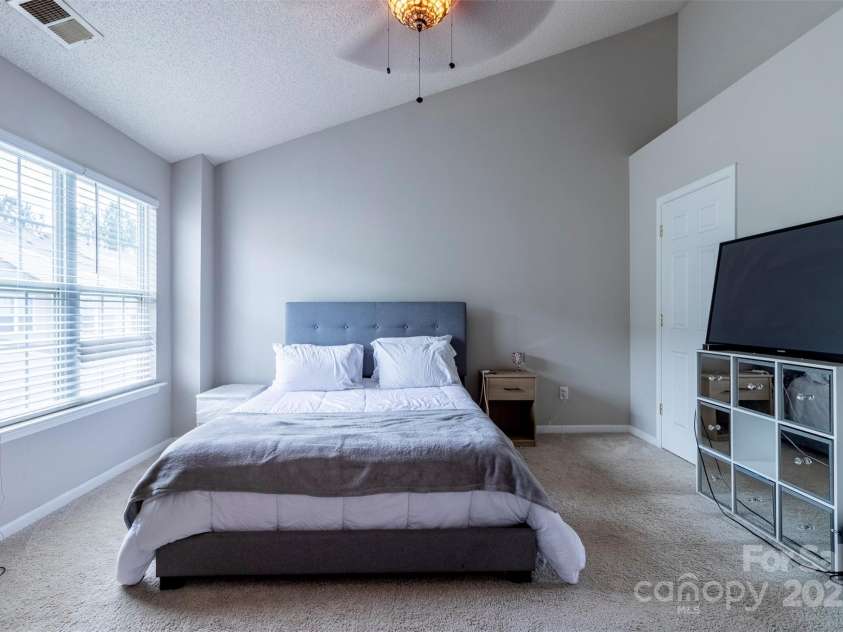9530 Drains Bay Court, Charlotte, NC 28214.  MLS# CAR4274312, YatesRealty ID 25912. Primary bedroom