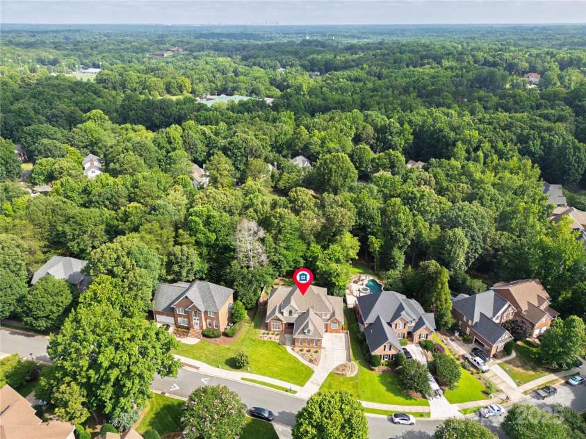 10405 Lady Grace Lane, Charlotte, NC 28270.  MLS# CAR4273475, YatesRealty ID 25913. 