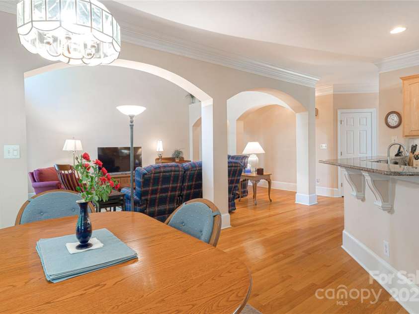 10405 Lady Grace Lane, Charlotte, NC 28270.  MLS# CAR4273475, YatesRealty ID 25913. 