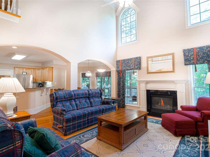 10405 Lady Grace Lane, Charlotte, NC 28270.  MLS# CAR4273475, YatesRealty ID 25913. 