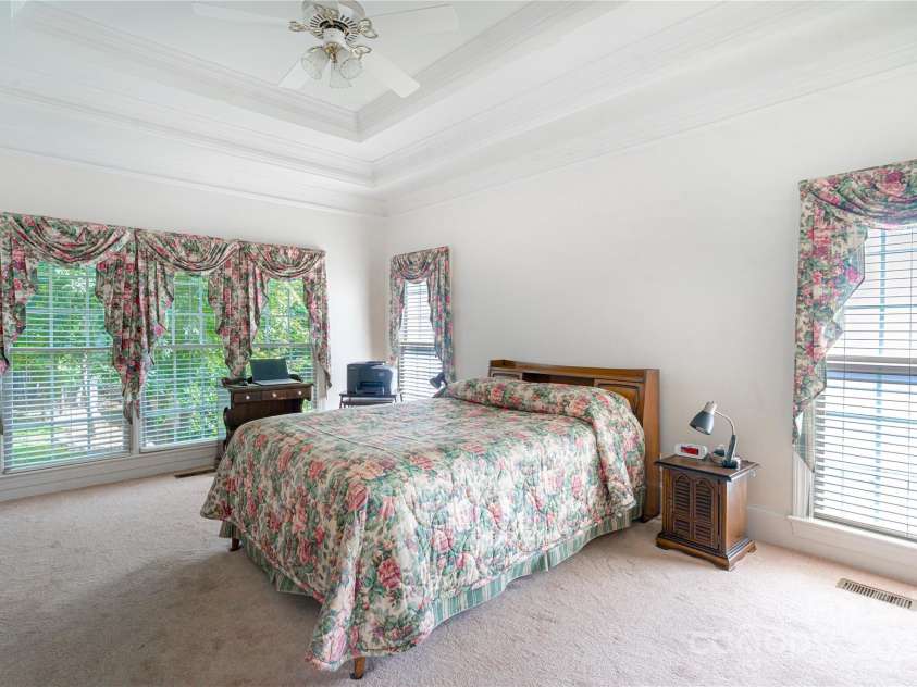 10405 Lady Grace Lane, Charlotte, NC 28270.  MLS# CAR4273475, YatesRealty ID 25913. 