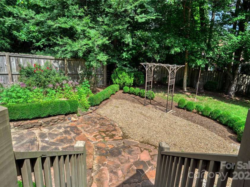 10405 Lady Grace Lane, Charlotte, NC 28270.  MLS# CAR4273475, YatesRealty ID 25913. 