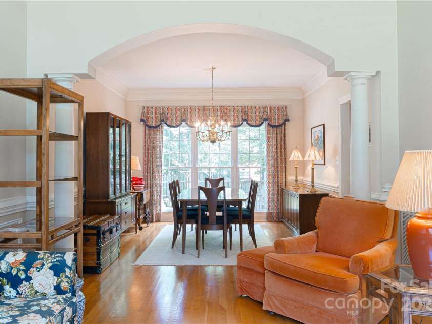 10405 Lady Grace Lane, Charlotte, NC 28270.  MLS# CAR4273475, YatesRealty ID 25913. DINING ROOM