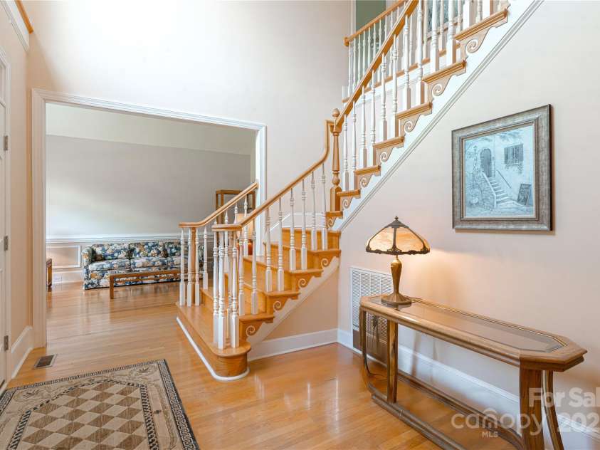 10405 Lady Grace Lane, Charlotte, NC 28270.  MLS# CAR4273475, YatesRealty ID 25913. ENTRY HALL-LEFT
