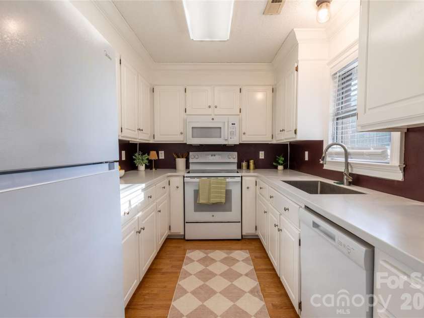 3154 Devonshire Drive, Rock Hill, SC 29732.  MLS# CAR4358049, YatesRealty ID 25913. 