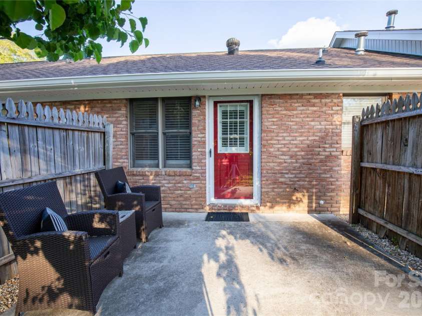3154 Devonshire Drive, Rock Hill, SC 29732.  MLS# CAR4358049, YatesRealty ID 25913. 