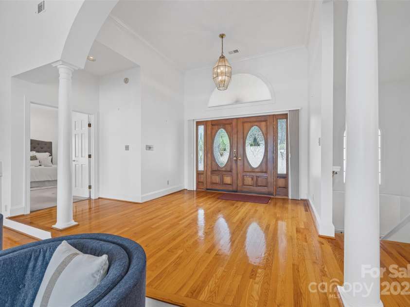 16108 Woolwine Road, Charlotte, NC 28278.  MLS# CAR4255074, YatesRealty ID 25914. 