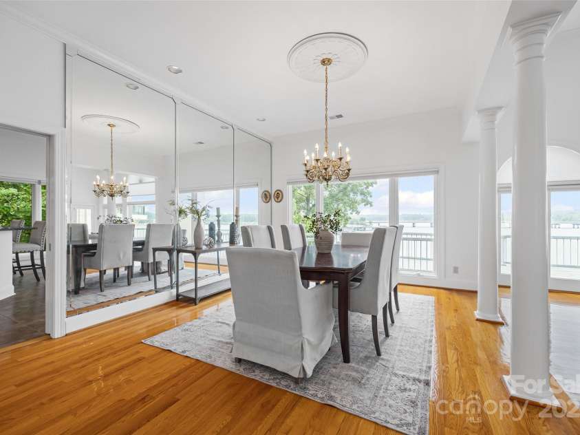 16108 Woolwine Road, Charlotte, NC 28278.  MLS# CAR4255074, YatesRealty ID 25914. 
