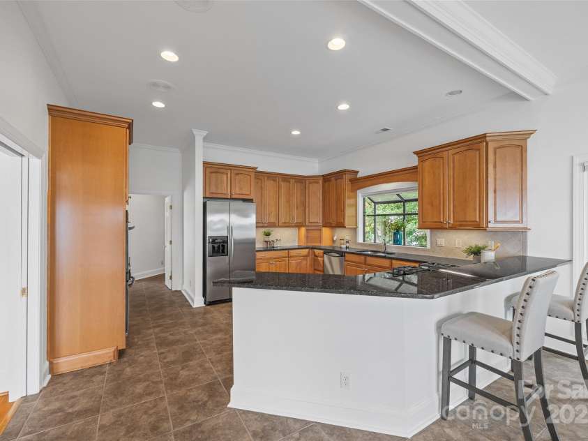16108 Woolwine Road, Charlotte, NC 28278.  MLS# CAR4255074, YatesRealty ID 25914. 