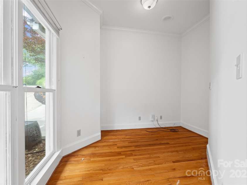 16108 Woolwine Road, Charlotte, NC 28278.  MLS# CAR4255074, YatesRealty ID 25914. 