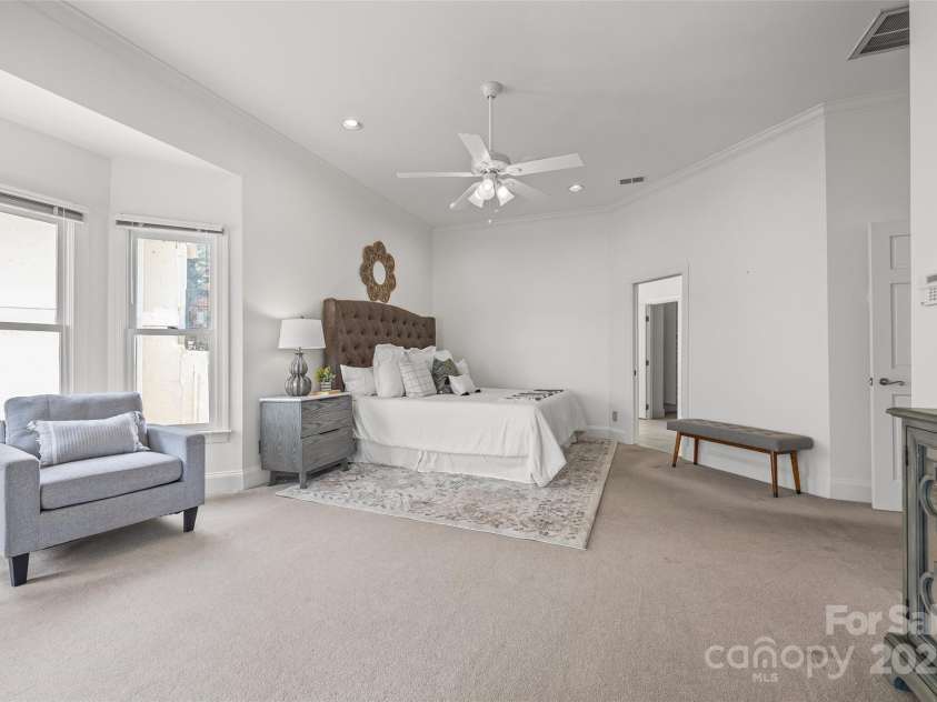 16108 Woolwine Road, Charlotte, NC 28278.  MLS# CAR4255074, YatesRealty ID 25914. 