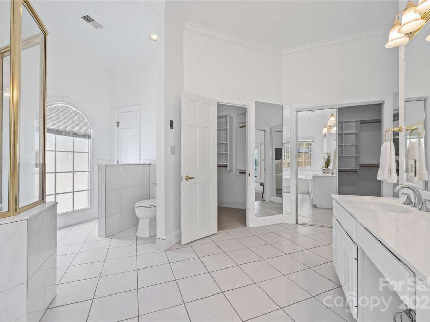 16108 Woolwine Road, Charlotte, NC 28278.  MLS# CAR4255074, YatesRealty ID 25914. 