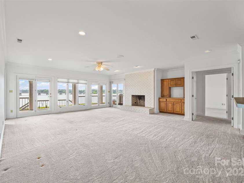 16108 Woolwine Road, Charlotte, NC 28278.  MLS# CAR4255074, YatesRealty ID 25914. 