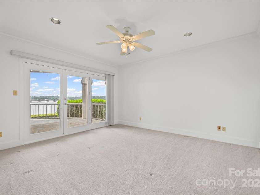 16108 Woolwine Road, Charlotte, NC 28278.  MLS# CAR4255074, YatesRealty ID 25914. 