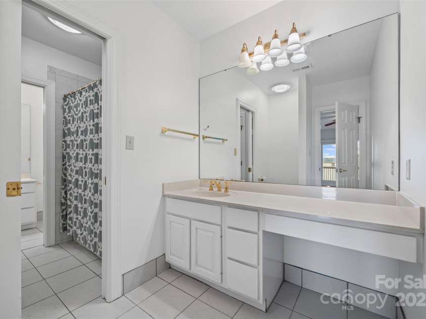 16108 Woolwine Road, Charlotte, NC 28278.  MLS# CAR4255074, YatesRealty ID 25914. 
