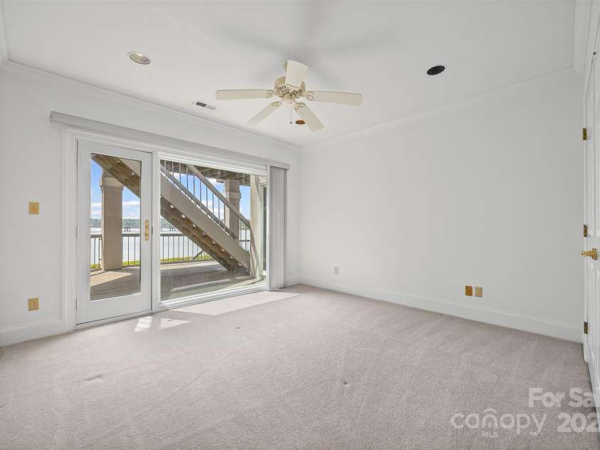 16108 Woolwine Road, Charlotte, NC 28278.  MLS# CAR4255074, YatesRealty ID 25914. 