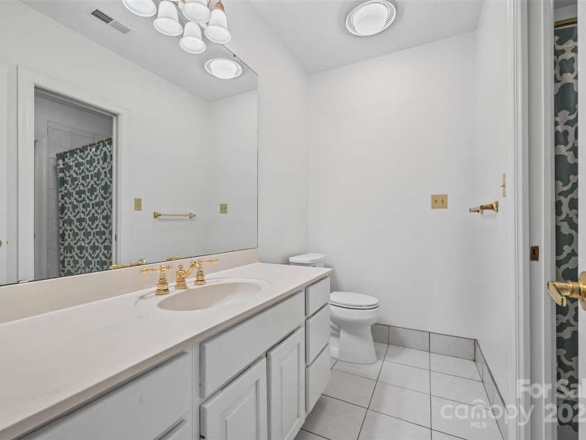 16108 Woolwine Road, Charlotte, NC 28278.  MLS# CAR4255074, YatesRealty ID 25914. 