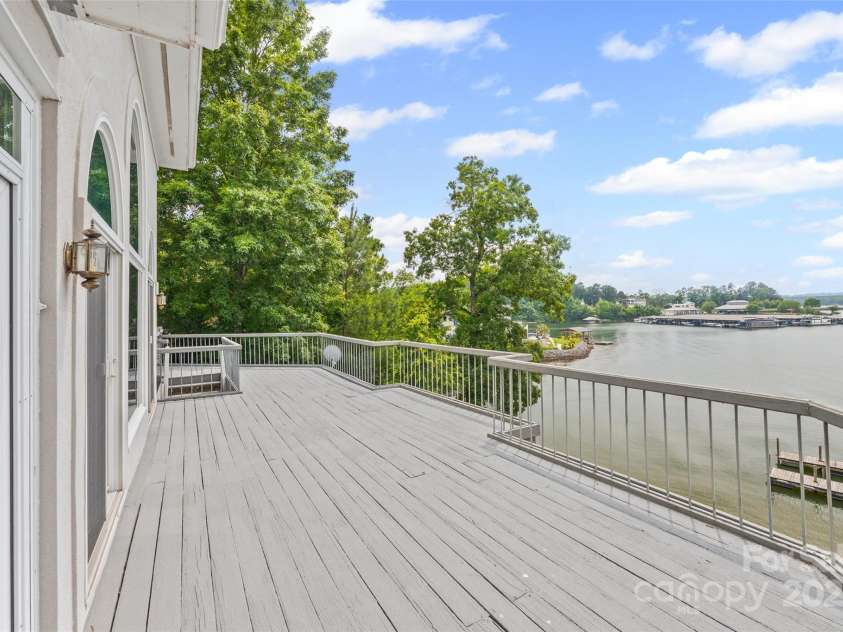 16108 Woolwine Road, Charlotte, NC 28278.  MLS# CAR4255074, YatesRealty ID 25914. 