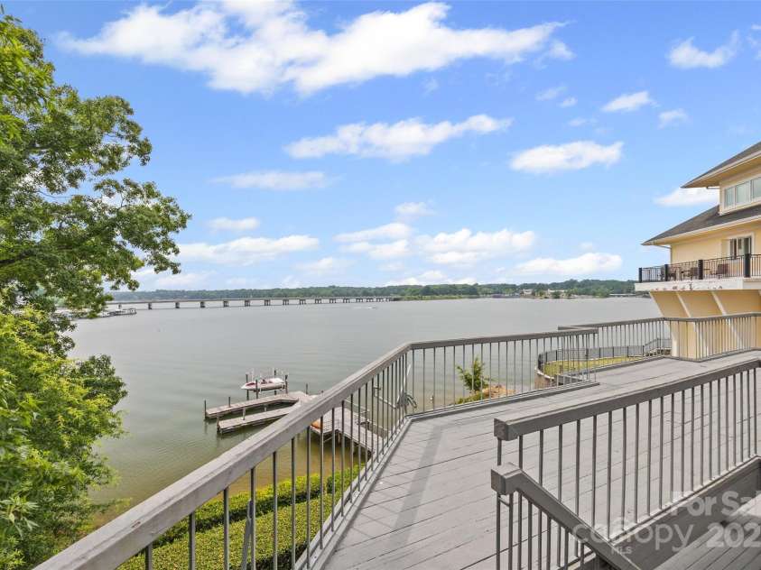 16108 Woolwine Road, Charlotte, NC 28278.  MLS# CAR4255074, YatesRealty ID 25914. 