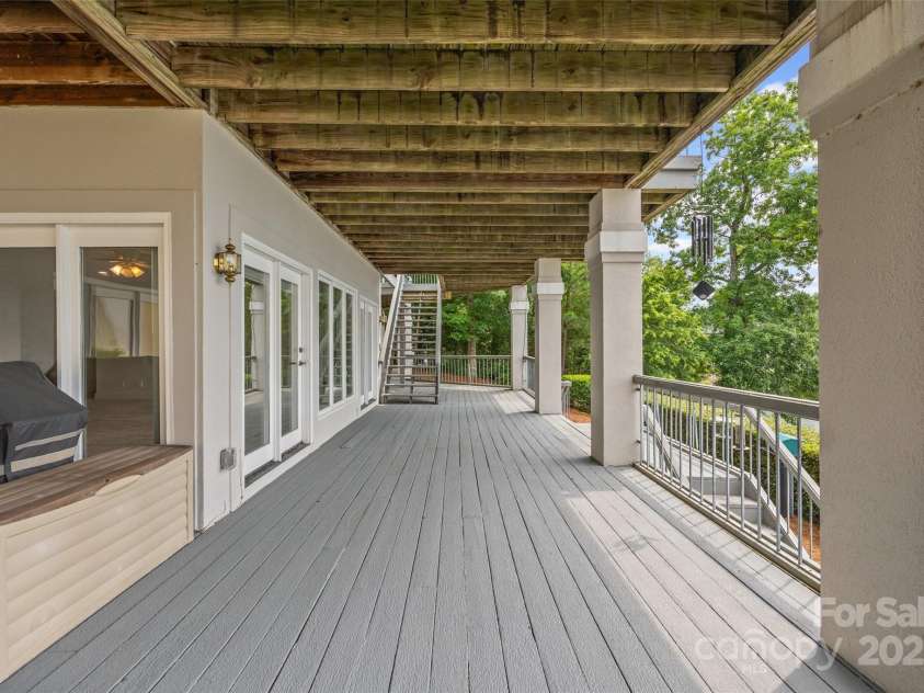 16108 Woolwine Road, Charlotte, NC 28278.  MLS# CAR4255074, YatesRealty ID 25914. 