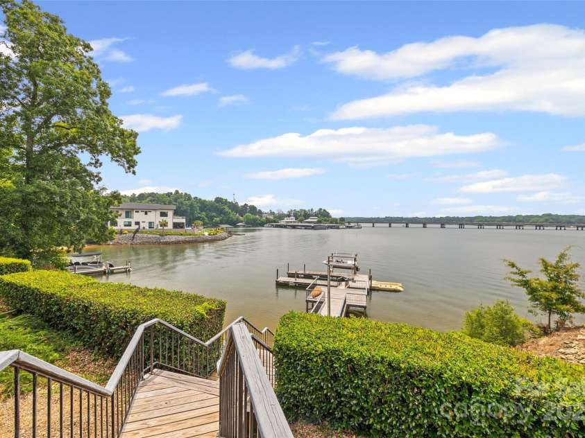 16108 Woolwine Road, Charlotte, NC 28278.  MLS# CAR4255074, YatesRealty ID 25914. 