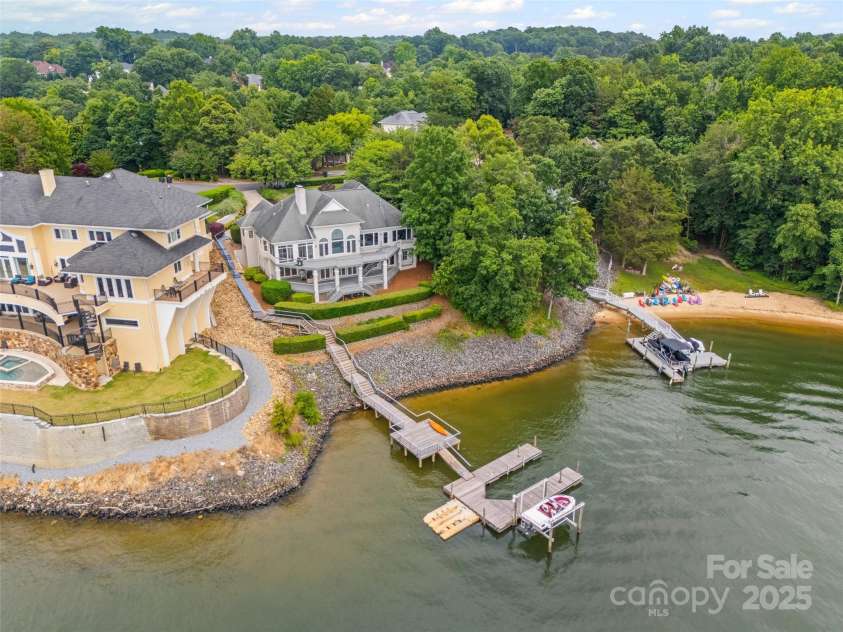 16108 Woolwine Road, Charlotte, NC 28278.  MLS# CAR4255074, YatesRealty ID 25914. 