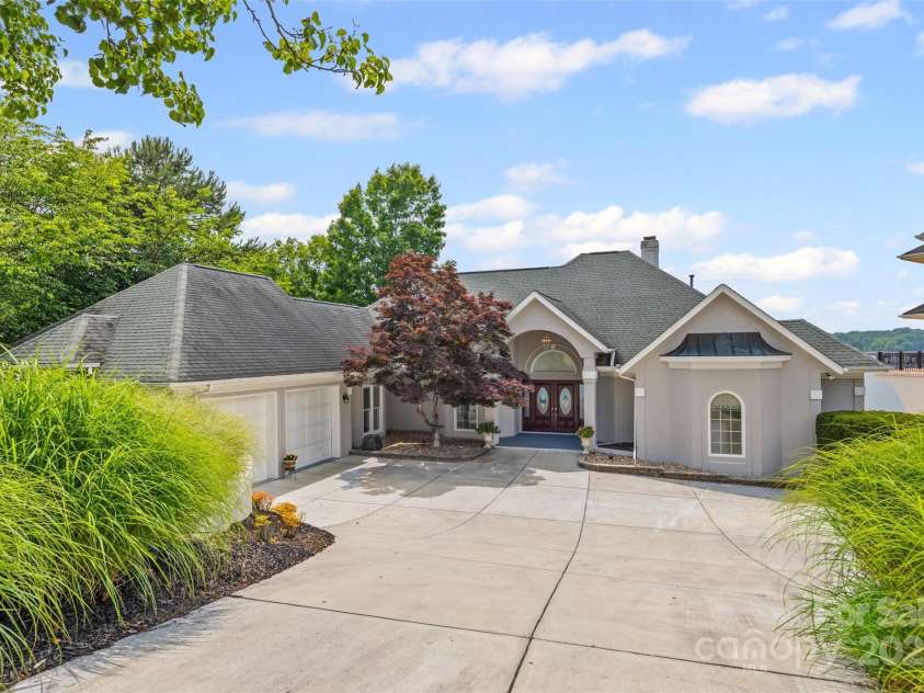 16108 Woolwine Road, Charlotte, NC 28278.  MLS# CAR4255074, YatesRealty ID 25914. 