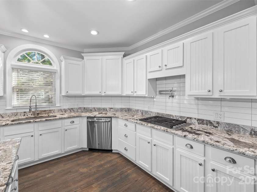 7146 Harcourt Crossing, Indian Land, SC 29707.  MLS# CAR4313502, YatesRealty ID 25914. Kitchen