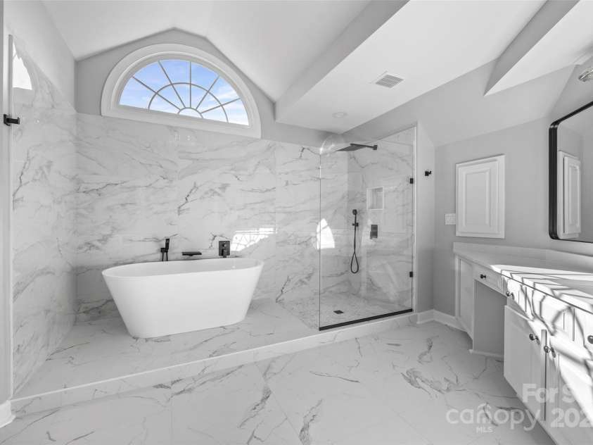 7146 Harcourt Crossing, Indian Land, SC 29707.  MLS# CAR4313502, YatesRealty ID 25914. Primary Bath