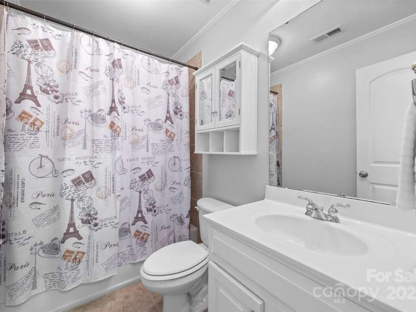 7146 Harcourt Crossing, Indian Land, SC 29707.  MLS# CAR4313502, YatesRealty ID 25914. Private Suite Bath