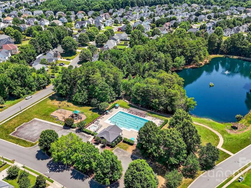 118 Milroy Lane, Mooresville, NC 28115.  MLS# CAR4280096, YatesRealty ID 25915. 