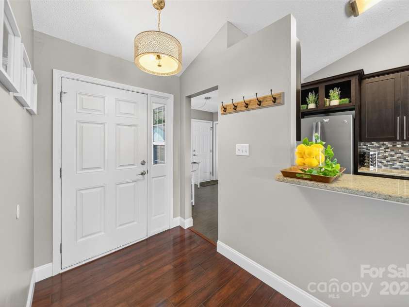 118 Milroy Lane, Mooresville, NC 28115.  MLS# CAR4280096, YatesRealty ID 25915. 