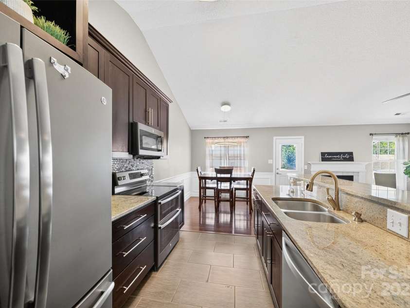 118 Milroy Lane, Mooresville, NC 28115.  MLS# CAR4280096, YatesRealty ID 25915. 