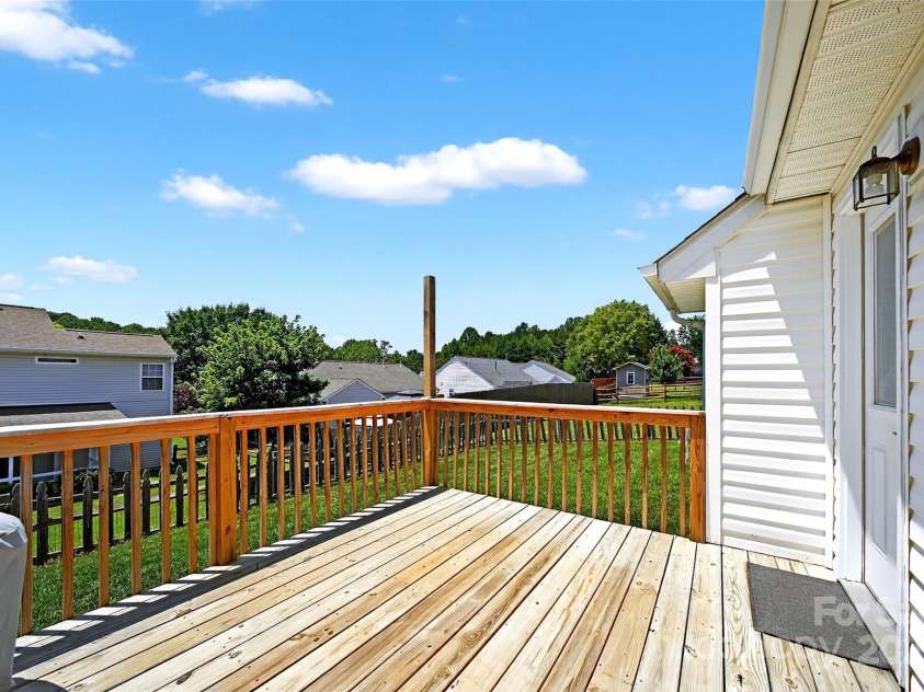 118 Milroy Lane, Mooresville, NC 28115.  MLS# CAR4280096, YatesRealty ID 25915. 