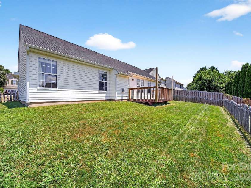 118 Milroy Lane, Mooresville, NC 28115.  MLS# CAR4280096, YatesRealty ID 25915. 
