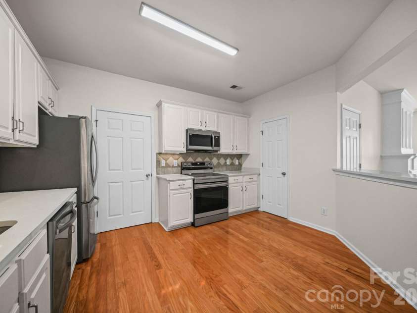 14957 Santa Lucia Drive, Charlotte, NC 28277.  MLS# CAR4386787, YatesRealty ID 25917. 