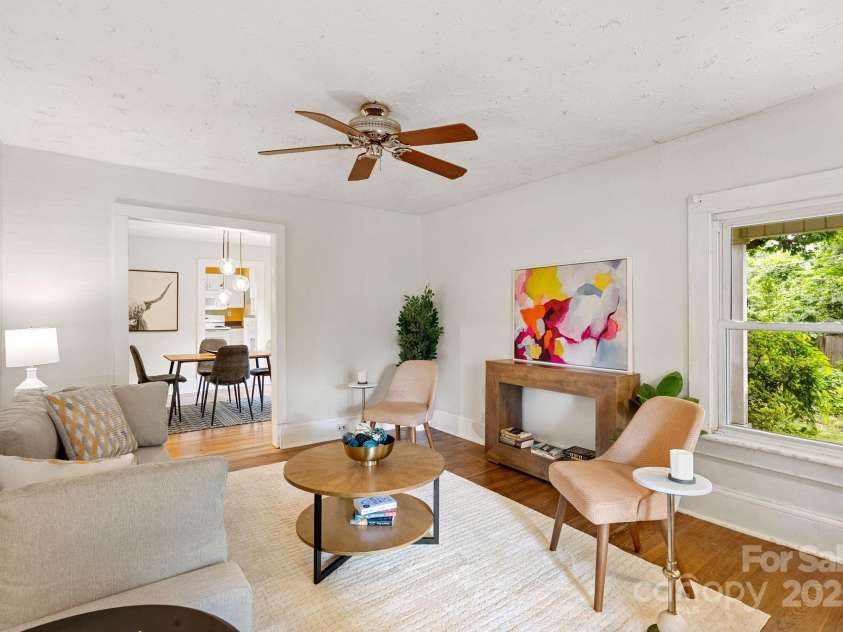 113 4th Street, Black Mountain, NC 28711.  MLS# CAR4267017, YatesRealty ID 25918. 