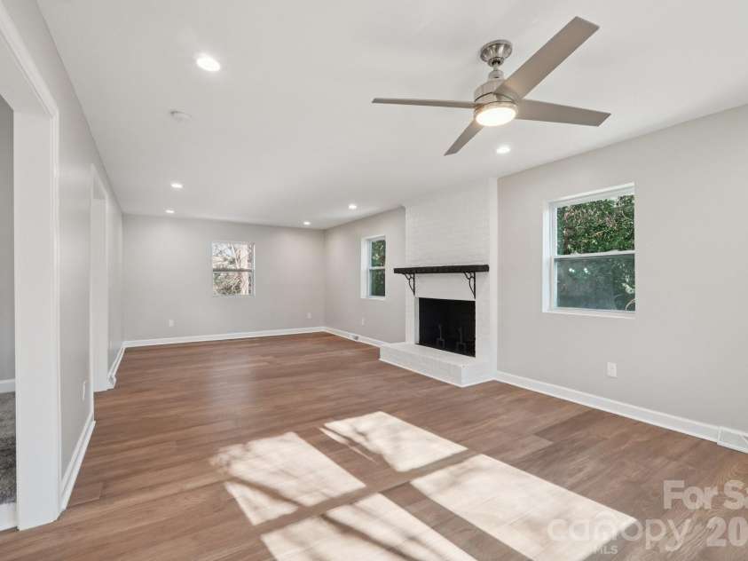 1216 Old Farm Road, Charlotte, NC 28226.  MLS# CAR4344742, YatesRealty ID 25919. 