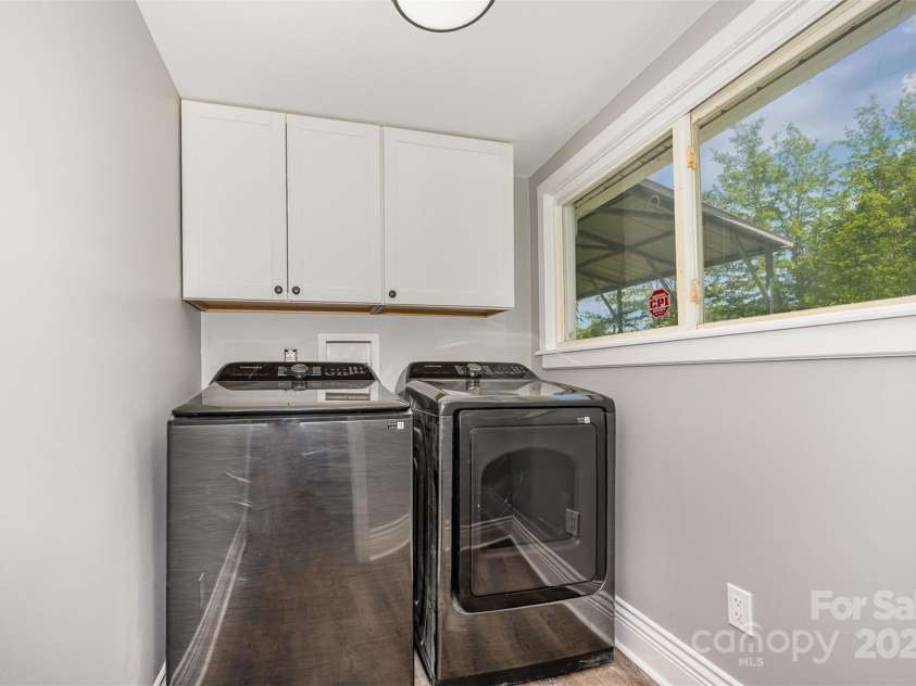 201 Valley Street, Stanley, NC 28164.  MLS# CAR4272751, YatesRealty ID 25919. Washer&Dryer included