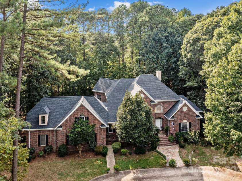 115 Glenview Drive, Salisbury, NC 28147.  MLS# CAR4301352, YatesRealty ID 2592. 