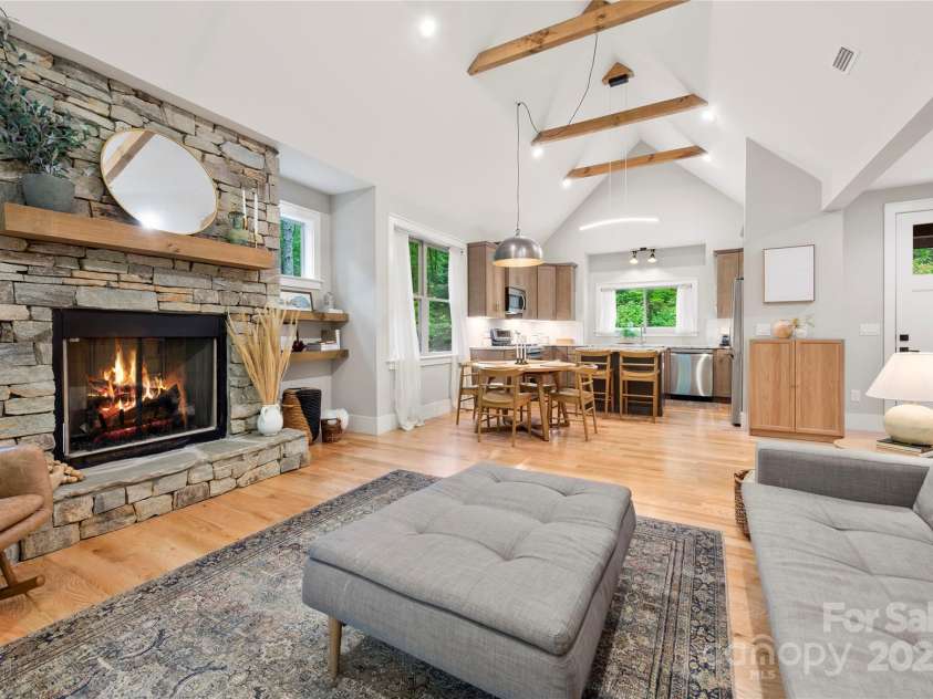 68 Huckleberry Ridge Lane, Zirconia, NC 28790.  MLS# CAR4265431, YatesRealty ID 2592. 