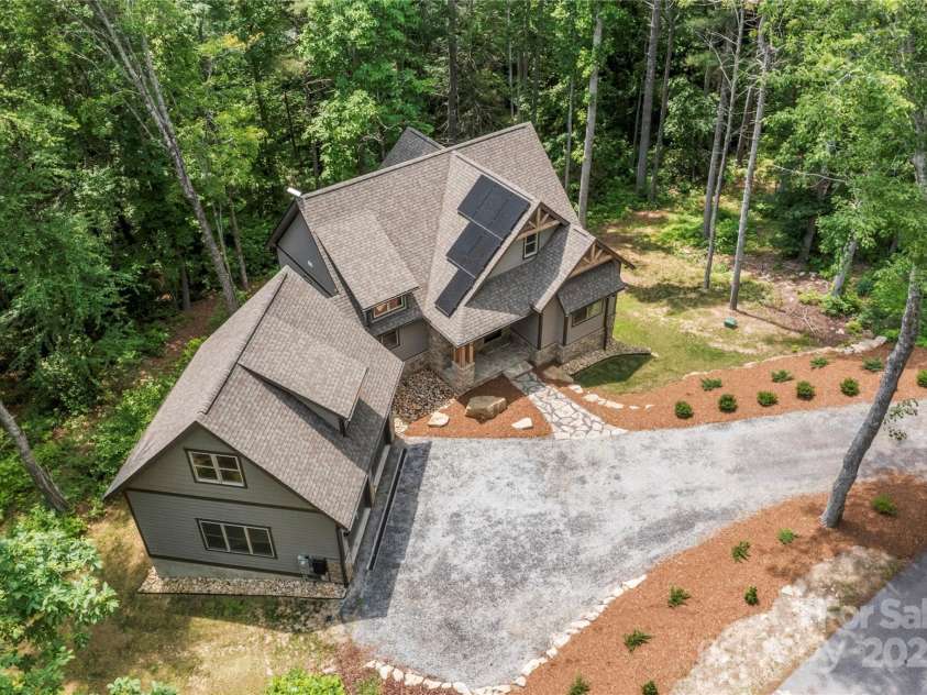 68 Huckleberry Ridge Lane, Zirconia, NC 28790.  MLS# CAR4265431, YatesRealty ID 2592. 