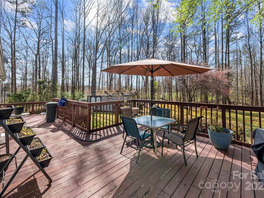 230 Valley View Drive, Clover, SC 29710.  MLS# CAR4235070, YatesRealty ID 25920. 