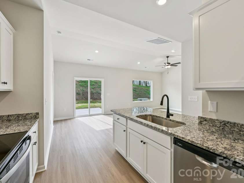 3421 Yorkshire Drive, Gastonia, NC 28052.  MLS# CAR4385268, YatesRealty ID 25921. 