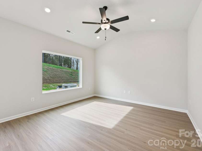 3421 Yorkshire Drive, Gastonia, NC 28052.  MLS# CAR4385268, YatesRealty ID 25921. 