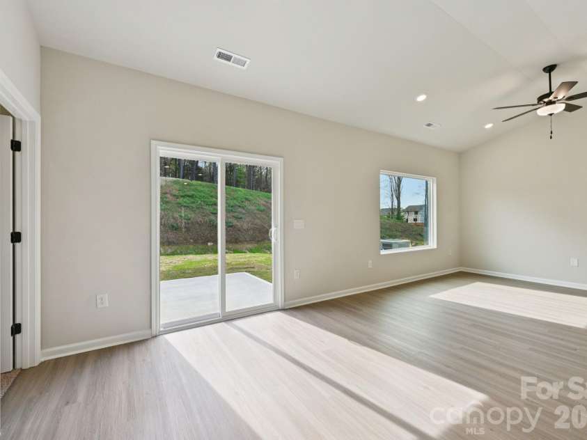3421 Yorkshire Drive, Gastonia, NC 28052.  MLS# CAR4385268, YatesRealty ID 25921. 