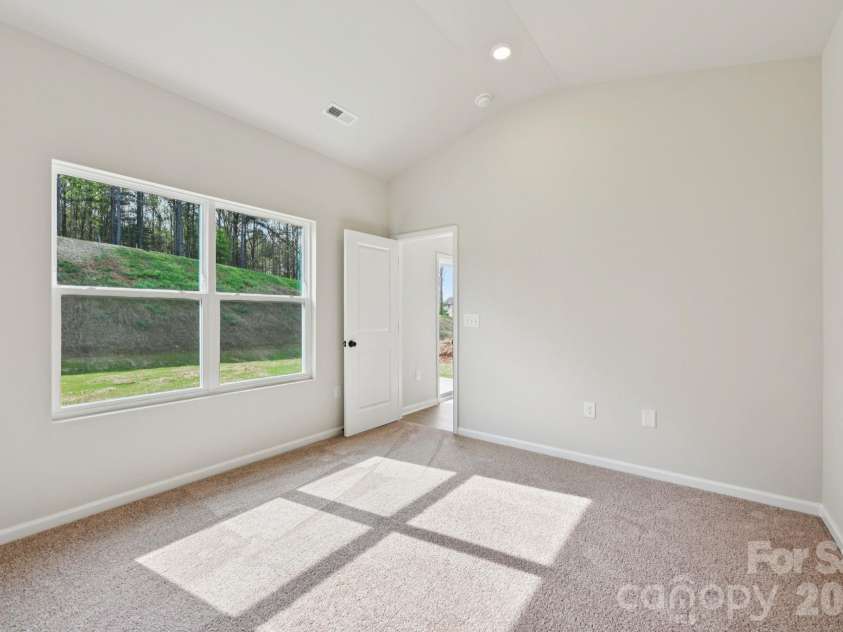 3421 Yorkshire Drive, Gastonia, NC 28052.  MLS# CAR4385268, YatesRealty ID 25921. 