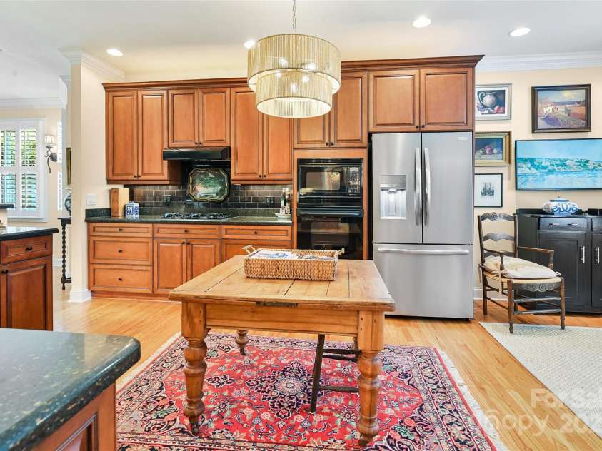 43 Towne Place Drive, Hendersonville, NC 28792.  MLS# CAR4276798, YatesRealty ID 25921. Open kitchen area