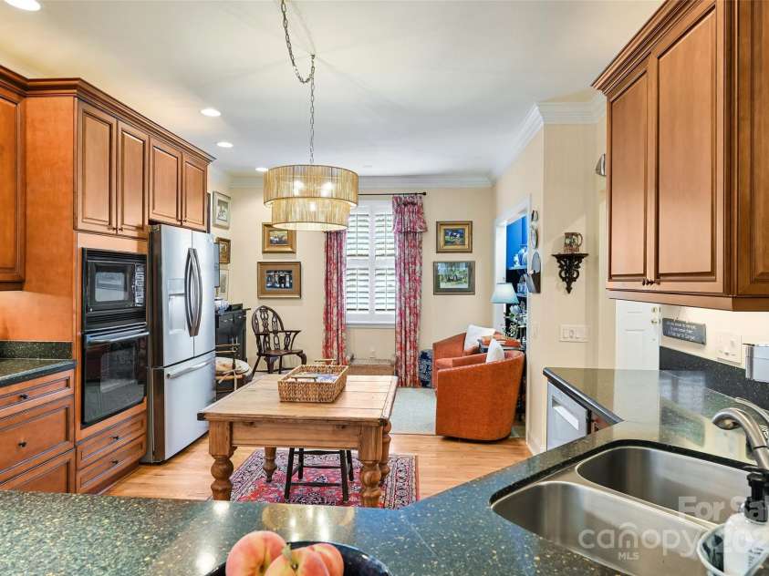 43 Towne Place Drive, Hendersonville, NC 28792.  MLS# CAR4276798, YatesRealty ID 25921. Under counter and over cabinet lighting